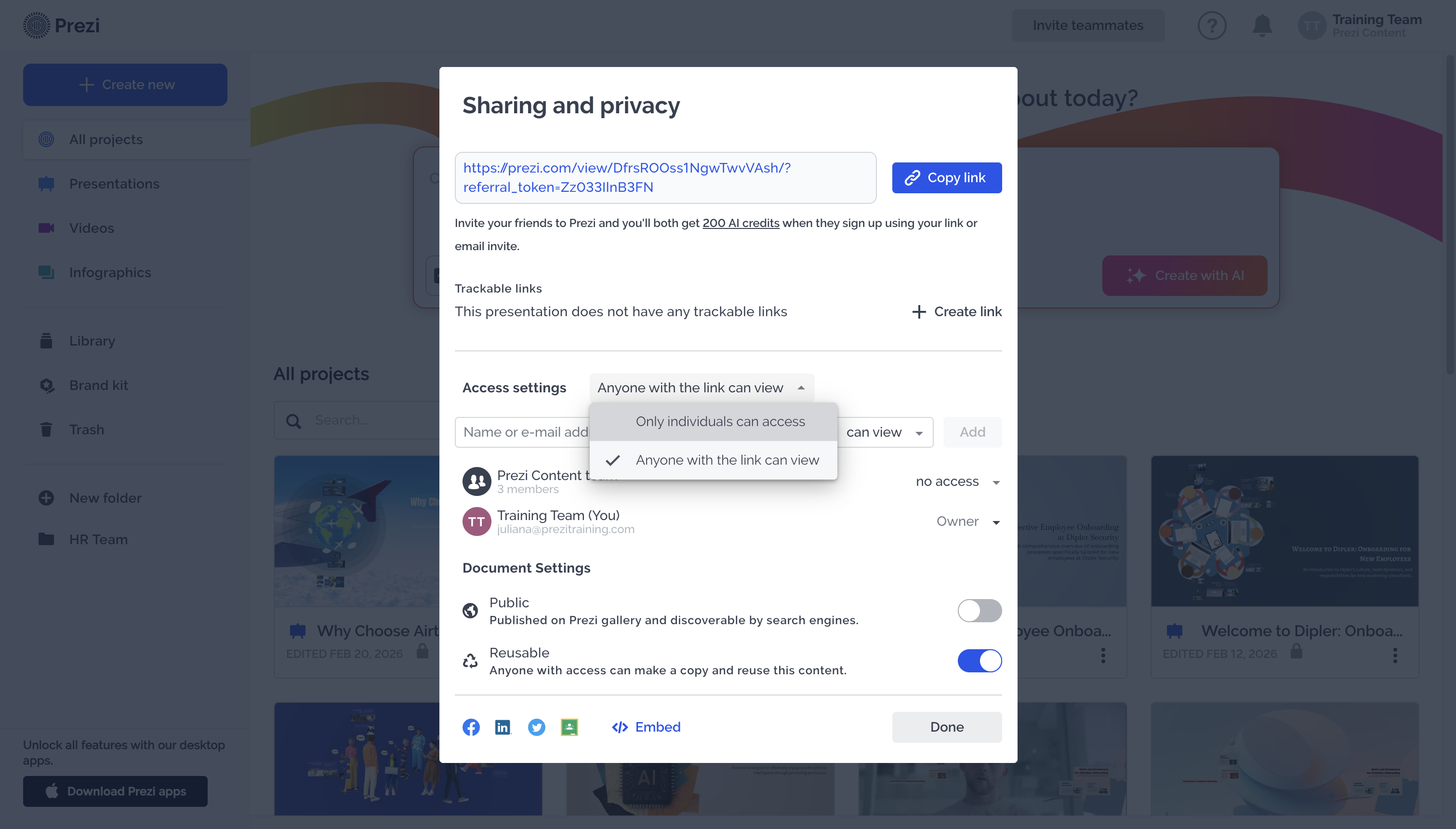 Sharing and privacy settings in Prezi.png